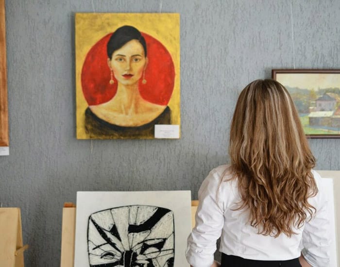 buying-art-for-beginners-tips-photo-1024x678-2