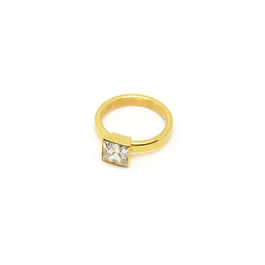 18k Gold Textured Band Ring With Princess Cut CZ