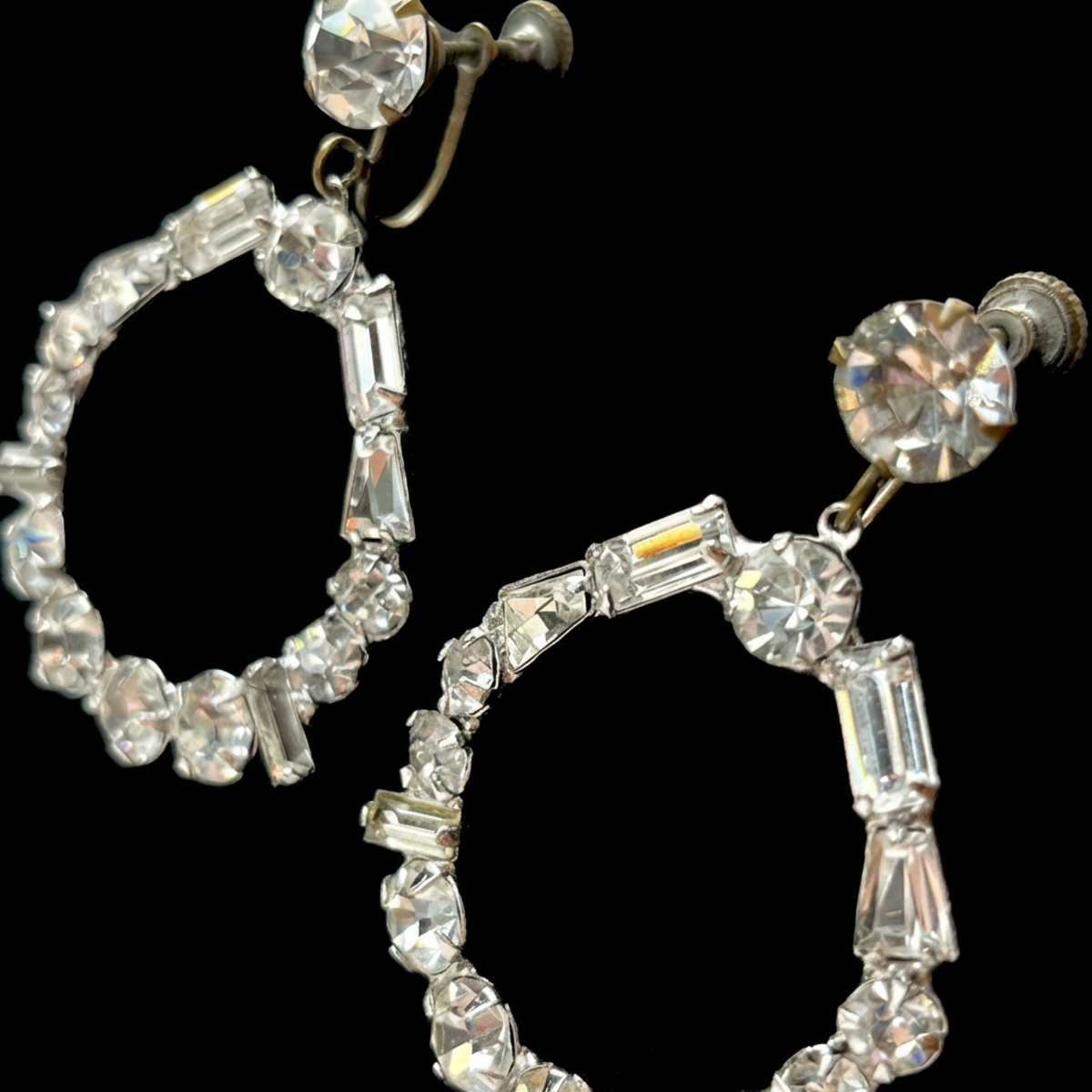 Vintage Crystal Circle Screw-on Earrings