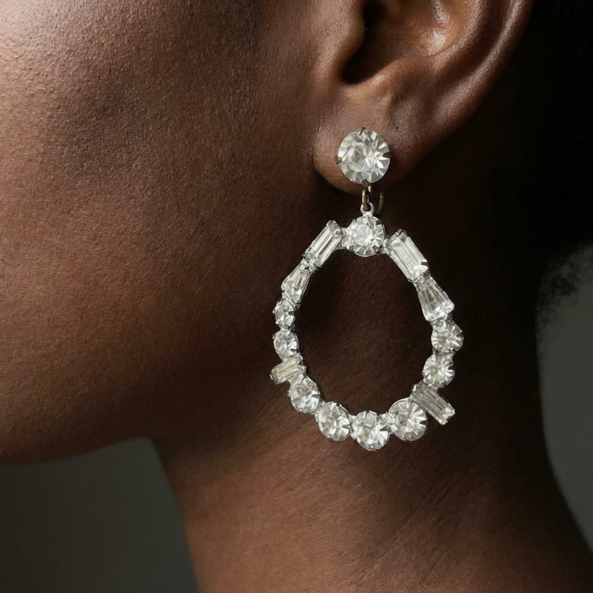 Vintage Crystal Circle Screw-on Earrings