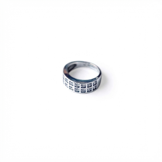 Sterling Silver Ring 18cz Stones
