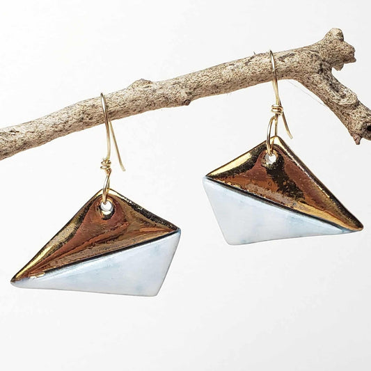 Porcelain Dangle Earring with Gold Luster (gold, white)