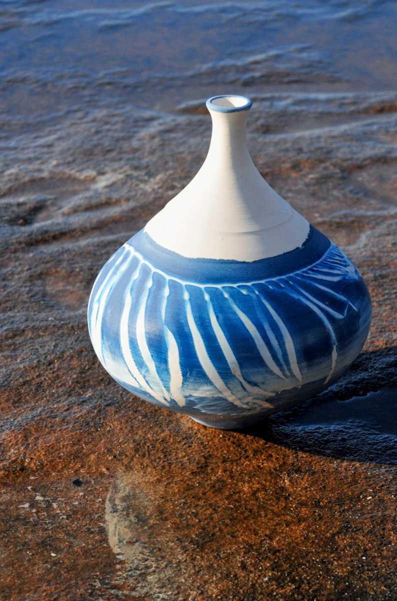 Giant Kelp Vase
